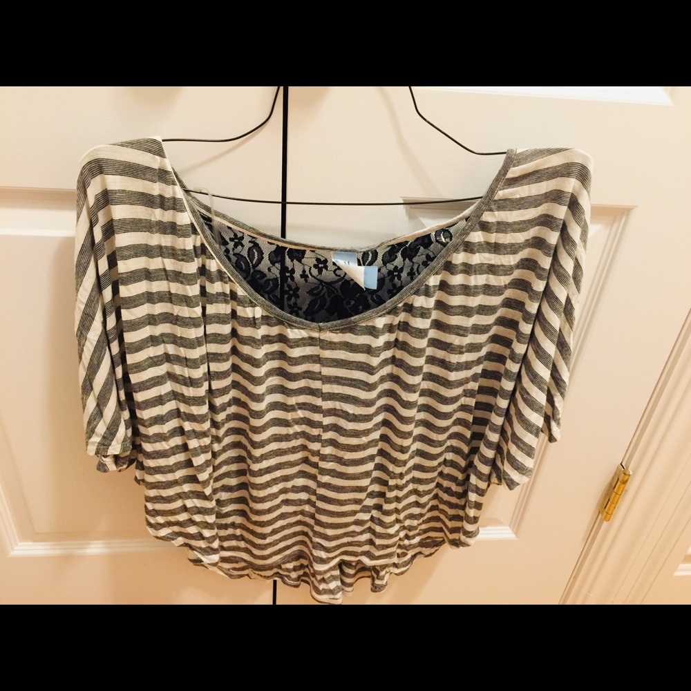 Cute poncho style top size m